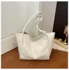 Bolso de mano retro transfronterizo súper popular, gran capacidad, nuevo 2026, casual, para ir al trabajo, de un solo hombro, bolso simple para debajo del brazo