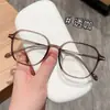 Novos óculos poligonais ultraleves em TR90 para homens e mulheres, um essencial de alta qualidade sem maquiagem, podem ser equipados com lentes de grau.