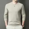 Nova Blusa com Capuz de Manga Longa Masculina para Primavera e Outono, Cor Sólida, Gola Redonda, Corte Solto Casual, Camada Base para Meia-Idade