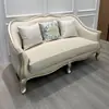 Sofá de madeira maciça estilo luxo leve americano, estilo creme francês, adequado para apartamentos pequenos e salas de estar de aluguel de temporada, conjunto de sofá reto de três lugares em tecido