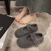 2026 Zapatos Peludos de Invierno de Moda que Aumentan la Altura Mocasines Felpudos con Más Terciopelo Zapatos de Algodón Cálidos Zapatos de Felpa Gris Claro Mocasines Casuales