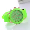 Reloj de silicona Ginebra Ginebra disponible para mujer, estilo coreano, moda, hermoso color, gelatina, reloj informal para estudiantes.