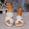 Chinelos femininos plus size transfronteiriços, novos, de moda europeia e americana, com malha respirável, slip-on, com salto plataforma para uso casual na praia