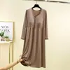 Bata de modal con copas extraíbles, ropa de casa para mujer, nuevo estilo primavera/verano, vestido holgado casual de manga larga talla grande