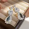 Brincos de pingente de gota d'água com zircônia e pino de prata, luxo leve, alta qualidade, modernos, brincos simples, versáteis para o dia a dia, brincos femininos