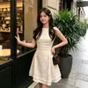Vestido sin mangas estilo francés, perfecto para el otoño de 2026