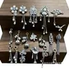 Sanqi Plata Retro Desgastado Plata Vieja Borla Campana Colgante Collar Pulsera DIY Accesorios de Juego Cultural