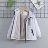 Jaqueta Nova de Fleece Forrado para Meninos Jaqueta Corta-vento Nova Moda Infantil Jaqueta Primavera/Outono Jaqueta Impermeável de Outono/Inverno para Meninas