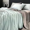 Juego de colcha de verano de cuatro piezas Lyocell Tencel, Colcha de una pieza de enfriamiento de verano, Colcha para aire acondicionado, Ropa de cama de verano de seda helada