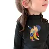 Camiseta de Manga Larga para Niña Otoño/Invierno 2026 Estilo Nuevo Camiseta Térmica de Forro Polar para Niños Medianos y Grandes, Cuello Semi Alto, Adorno de Volantes