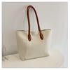 Bolso Retro de Gran Capacidad en Color Contraste Europeo y Americano para Mujer 2024 Nuevo Bolso Tote de Hombro Portátil Estilo Occidental Simple Moderno