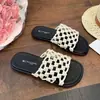 Estilo Férias na Praia Fresco Confortável Refrescante Verão Ilha Chinelos 2026 Sapatos Femininos Mais Vendidos Fofo Tendência Moda Meio