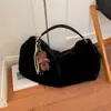 Cross2026 Outono Novo Fofo Grande Capacidade Fashionável Pelúcia Estiloso Versátil Bolsa de Ombro Único Bolsa de Axila Bolsa Tendência