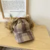 Chapéu de Pelúcia Fofo do Pikachu para Amarrar em Mulheres, Novo Estilo Outono e Inverno, Quente e Versátil, Grande Circunferência da Cabeça, Gorro de Tricô Protetor de Orelhas, Moderno