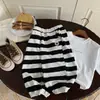Liquidación, sin devoluciones ni cambios, 18 yuanesPantalones para niños MaiBao, nuevo modelo de otoño, pantalones deportivos a rayas para niños pequeños y niños pequeños