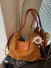 Bolsa Tote de Ombro Grande de Alta Capacidade para Compras e Viagem Transfronteiriça Mochila de Ombro Único Multifuncional Versátil Retrô