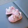 Zapatos para Bebé y Niño Pequeño 2026 Primavera Nuevos Malla Transpirable Zapatos para Caminar de Niña Suela Suave Zapatos de Interior para Niño