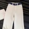 Jeans brancos com estampa de cobra, color block, barra dobrada, para homens e mulheres, corte clean americano, modelagem que emagrece, design de nicho, levemente flare