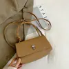 Bolso de Mano Shuai Mijia 2026 Primavera Nuevo con Patrón de Lichi Suave, Bolso Cuadrado Pequeño Estético de Alto Valor Único para Llevar en la Mano para Viajes Diarios