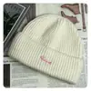 Gorro de Punto Sencillo Bordado con Letras para Otoño e Invierno, Muestra Facial de Mujer, Pequeño, a Prueba de Frío, Protección para los Oídos, Estilo Coreano, Gorro de Lana Versátil para Hombre