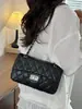 Bolsa Feminina Grande Capacidade Transfronteiriça 2024 Nova Tendência Moda Verão Acolchoada Corrente Transversal Versátil Bolsa de Ombro