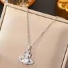 Colar Empress Saturnia Europeu e Americano Mais Vendido Super Brilhante com Diamantes Inteiros Microincrustados para Mulheres, Corrente de Clavícula Versátil de Aço Titânio de Luxo Leve