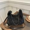 Bolsa Casual de Grande Capacidade para Mulheres 2024 Novo Trabalho de Verão Viajante Pão Macio Moda Estudante Ombro Bolsa Transversal