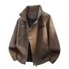 Otoño 2026 Nuevo Chaqueta Tie-dye con Cuello Alto para Hombre Estilo Retro Botón de Rana Metálico Holgada Casual Tendencia de Alta Gama Ropa de Abrigo