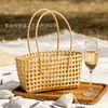 Cesta de Vegetais Tecida à Mão Estilo Coreano Vazada de Rattan Sintético Impermeável para Piquenique, Férias na Praia, Cesta de Banho, Bolsa