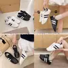 Nuevas Zapatillas de Entrenamiento Retro Alemanas 2026 para Mujer, Tenis Casuales Clásicos en Blanco y Negro, Zapatos Retro de Suela Plana Forrest Gump, Venta al por Mayor de Fábrica