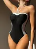 Maiô Feminino de Peça Única com Gola Halter em Pérolas, Blocos de Cor Preto e Branco Europeu e Americano, Cintura com Cordão para Emagrecer, para Férias na Praia