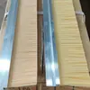 Tira cepillo de aleación de aluminio para panel fotovoltaico de ascensor para eliminación de polvo, sellado y limpieza; cepillo de limpieza de material PBT de nylon con cerdas suaves, precio de fábrica