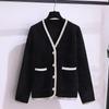Suéter Cardigan Tricô Outono Nova Moda Estilo Europeu e Americano Transfronteiriço com Botão de Pérola Estilo Chanel, Casaco Feminino Elegante de Pele Falsa de Mínk