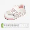 Zapatos de lona Snuffy para niñas 2026 Nuevas llegadas de otoño Zapatos casuales para niños Suela suave Caña baja Transpirables Zapatos deportivos para jardín de infantes