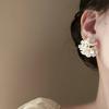 Pendientes de Aguja de Plata Retro Francés Perla Flor Ramo de Flores Pendientes para Mujer Pendientes Elegantes Elegantes de Lujo Ligero Nicho Sentido de Alta Gama
