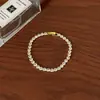 Pulsera de Zirconia Súper Brillante con Diamantes Completos para Mujer, Estilo Francés Lujo Ligero Exquisita Joyería de Diseño de Nicho para Mujer, Chapado en Cobre con Oro Real