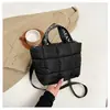 Bolso de Hombro para Mujer Estilo Coreano de Moda con Cuadros Bordados, Nuevo Artístico Ins Casual Retro, Primavera 2025