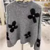 Suéter Grande de Punto con Estampado Floral Retro Francés Estilo Europeo 2026 Otoño e Invierno para Mujer, Holgado y Versátil, Top de Punto Moderno y Elegante