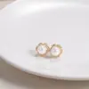Novedoso Estilo Chapado en Oro Cobre Aguja de Plata S925 Perla de Agua Dulce Elegantes Versátiles Flor de Botón Caliente Venta al por Mayor
