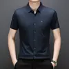 Camisa Masculina de Seda Gelada com Stretch de Manga Curta, Novo Estilo de Verão, Casual de Negócios, Versátil, Solta, Não Amassa, Antirrugas para Homens