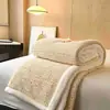 Manta grossa de lã de cordeiro para o inverno, luxuoso cobre de sofá, manta para cochilo, manta para ar condicionado do escritório, novo estilo 2026