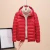 Chaqueta de Plumas para Mujer Transfronteriza 2026 Nuevo Estilo Corto Ligera Engrosada Cálida Ajustada Estilo Coreano Pluma de Pato Blanco Abrigo de Moda