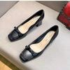 Albaricoque francés Tacón Grueso Punta Cuadrada Tacones Altos Poco Profundos Primavera 2025 Nuevo Elegante Cuero Suave Tacón Medio Zapatos Individuales Profesionales para Mujer