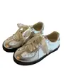 Tênis Branco Feminino para Combinar com Saias, Novos Tênis Esportivos Casuais Primavera e Outono 2026, Versátil Retro com Cadarço, Sapatos de Treino Alemães
