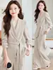 Conjunto de Traje de Color Albaricoque para Mujer para Primavera y Otoño, Diseño de Alta Gama, Atuendo Profesional de Nicho, Estilo Diosa Elegante, Chaqueta Entallada