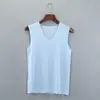 Camiseta sin mangas para hombre de hombros anchos, seda helada, cuello en V, corte ajustado, alta elasticidad, capa base deportiva, sin mangas de verano con tacto similar al hielo