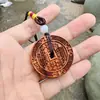 Madera de Azufaifo Golpeada por el Rayo Flor Espíritu de la Montaña Paz Colgante Llavero Accesorio Portátil Año del Zodiaco Placa de Paz Talla en Madera