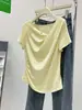 Camiseta de Manga Curta com Gola Plissada Irregular Estilo Francês para Mulheres, Verão Nicho Único Bonito Cintura Marcada Ombro a Ombro