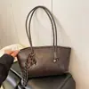 Bolso Retro de Alta Apariencia y Gran Capacidad para Mujer, Nuevo Bolso de Hombro para Viajes de Otoño e Invierno 2025, Bolso de Mano