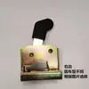 Fechadura de Porta de Cabine de Trator Colheitadeira Dongfanghong Oubao Gengwang Fechaduras Esquerda e Direita Fechadura de Porta de Carro